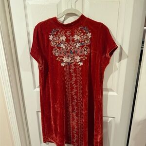 NWT Embroidered Velvet Shift Dress
